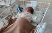 Pár órája született csecsemőt találtak a szolnoki kórház inkubátorában