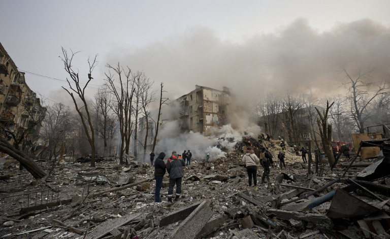 Ismét légicsapások érték Kijevet és Harkivot, többen meghaltak