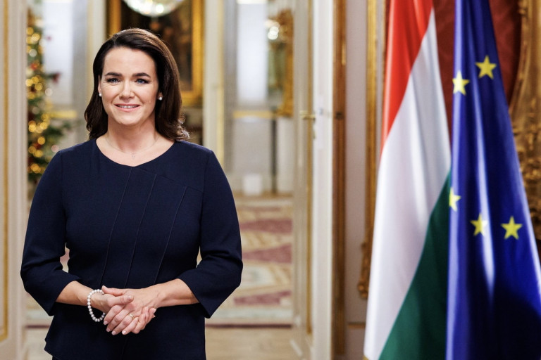 Vajon kinek kémkedett a bírósági takarítónő, akinek Novák Katalin kegyelmet adott?  
