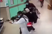 Nőnek és orvosnak öltözött izraeli katonák rohantak le egy kórházat Ciszjordániában