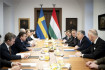 Orbán Viktor a svéd miniszterelnökkel tárgyalt: négy új Gripent vesz Magyarország