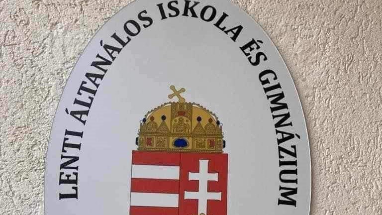 Nagyon elrontották a feliratot Lenti iskoláján