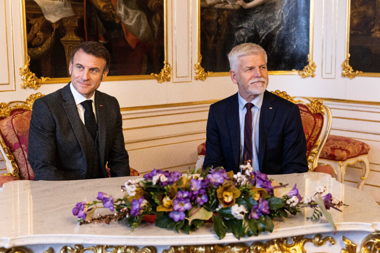 Macron: Oroszországnak nem szabad győznie Ukrajnában