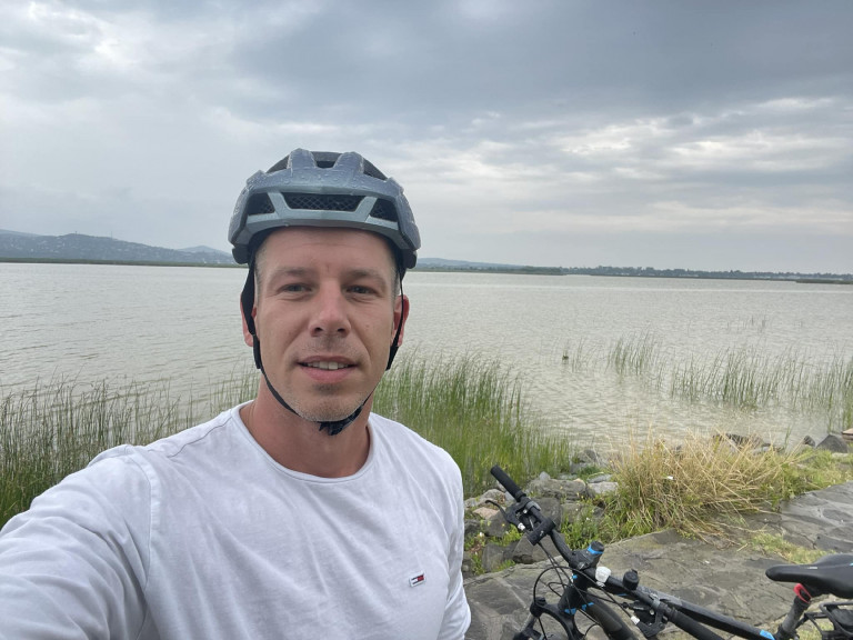 Magyar Péter Balaton-parti biciklizést hirdetett hétfőre
