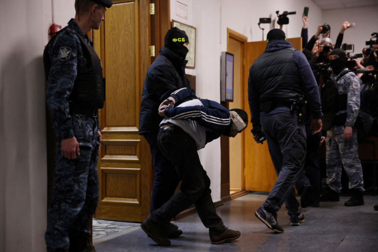 Előzetes letartóztatásba helyezték a Moszkva melletti terrortámadás négy vádlottját