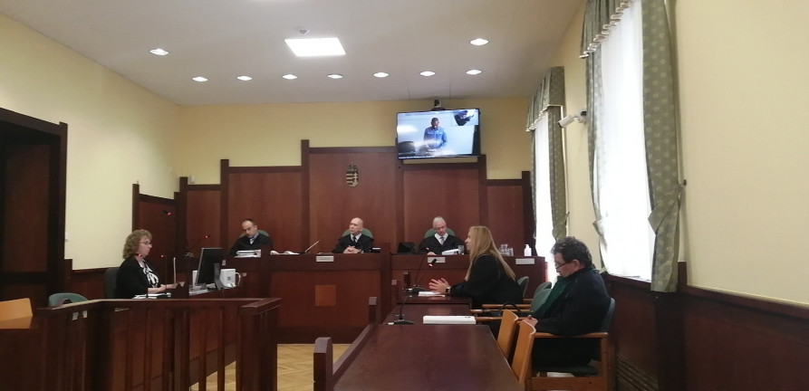 Négy pofont elismert, az emberrablást nem