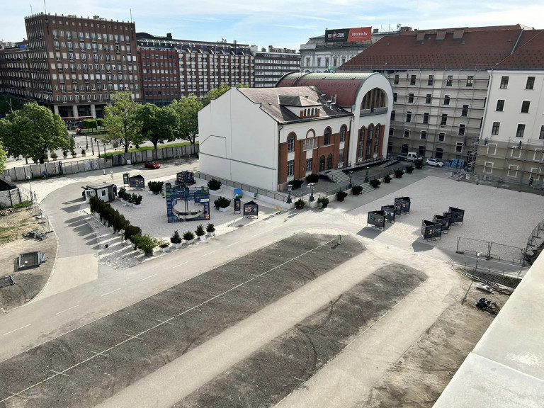 Elkezdődött a Városháza park bővítése, májustól már a budapestiek is birtokba vehetik