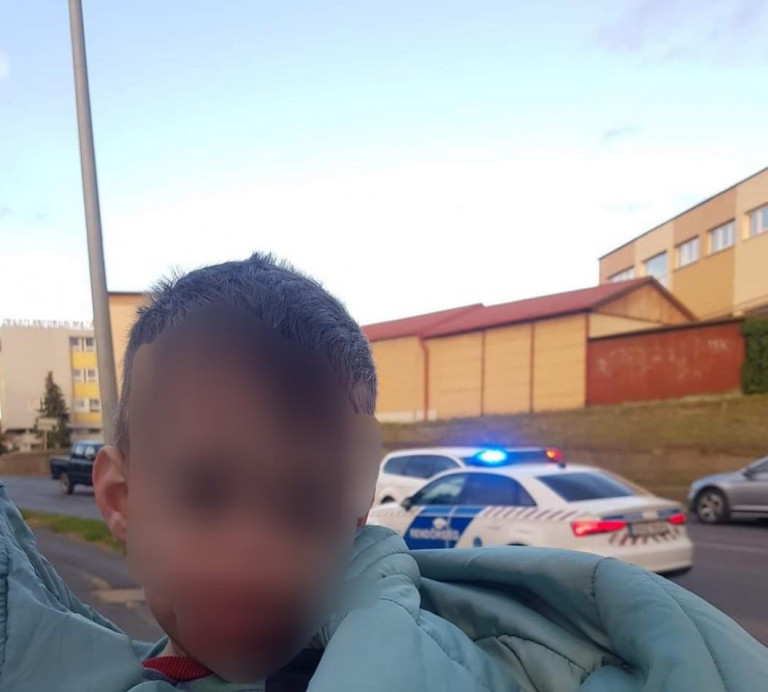 Kétéves kisfiú motorozott a forgalomban Szombathelyen