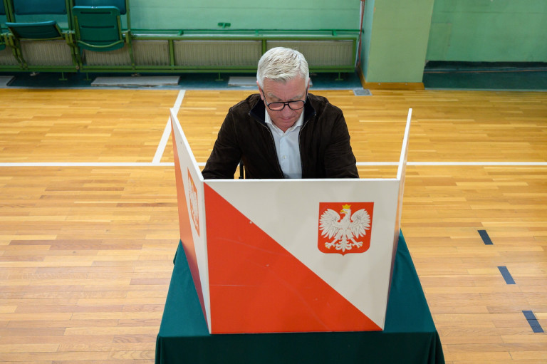 Az exit poll szerint három lengyel nagyvárosban is a kormánykoalíció jelöltjei győztek