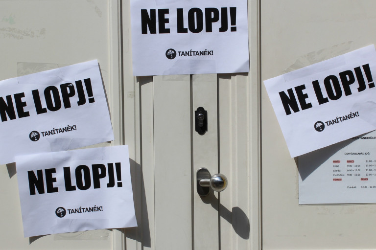 Többszáz millió forintos adósságokat halmoztak fel a tankerületi központok