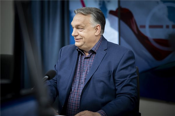 Orbán: „Az NGO-k, a Sorosok és a spekulánsok azt nézik, mit lehet kihozni a háborúból”