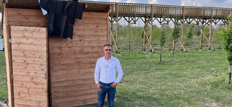 Magyar Péter is megtekintette közelről a lomb nélküli lombkoronasétányt