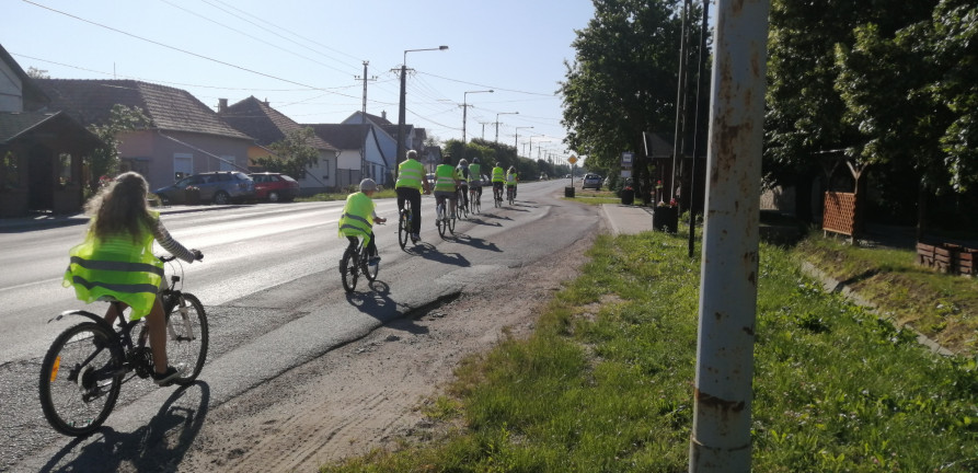 Két falu lakói demonstráltak bicikliútért