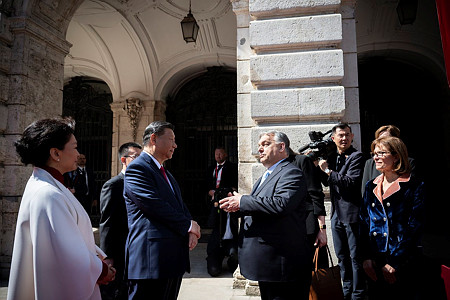 A kínai sajtóból derül ki, pontosan miről írt alá megállapodást Orbán és Hszi Csin-ping