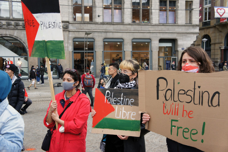 Hollandiában már gyűlöletbeszédnek számít egy palesztinpárti szlogen