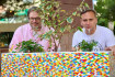 Lego-ládával állítják meg Kern Andrást