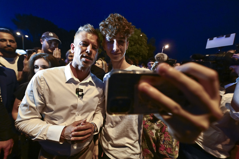 Egy buliban videózták Magyar Pétert, balhé lett belőle