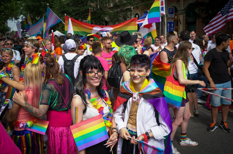 Pride-szervezők: Nem hagyjuk, hogy betiltsák Magyarország legnagyobb, minden évben megrendezett emberi jogi tüntetését!