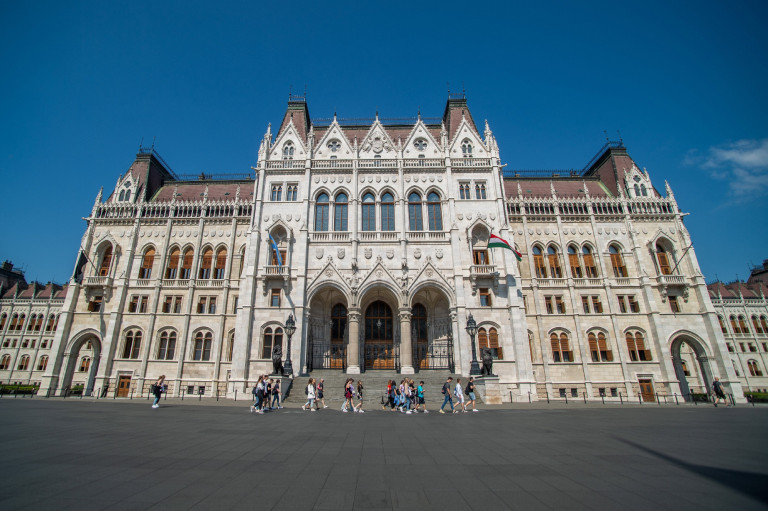 Kövér László a magyar EU-elnökség alatt sem tűzi ki az EU-zászlót a Parlamentre