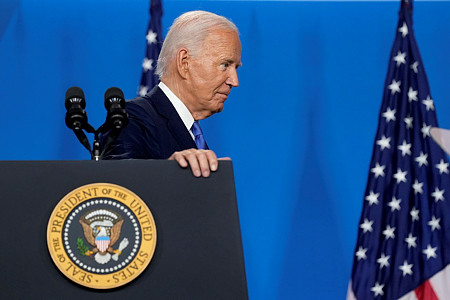 Joe Biden visszalépett az amerikai elnökjelöltségtől