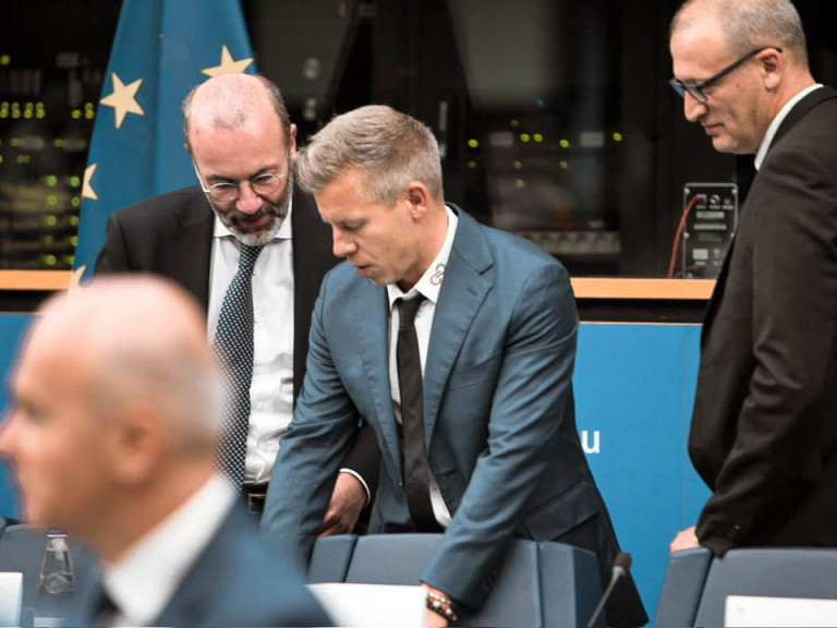 Több alelnöki helyet is megcsípett a Tisza az Európai Parlamentben