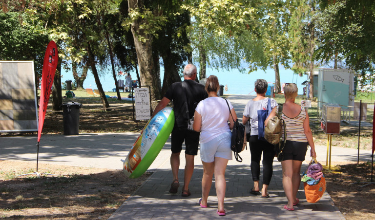 Nyár a Club Aligában: elkezdődött a Balaton-part beépítése - FOTÓK