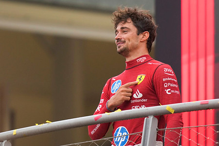 Charles Leclerc nyerte a Forma–1-es Olasz Nagydíjat