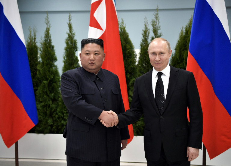 Putyin nem tréfál: Észak-Korea is csatlakozhatna a béketárgyalásokhoz