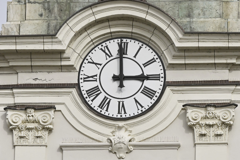 Vasárnaptól kezdődik a nyári időszámítás