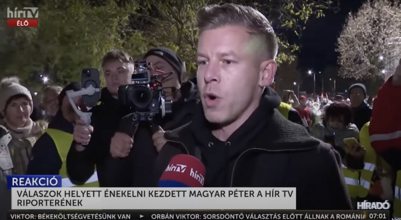 Magyar Péter dalra fakadt a HírTV riportere előtt: „A börtön ablakába...”