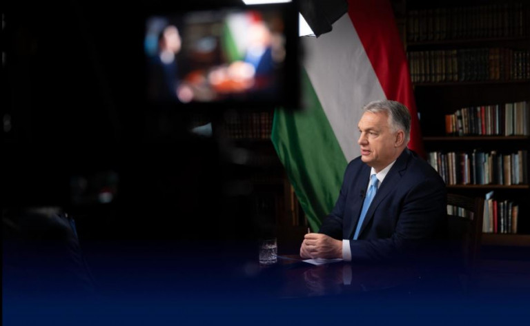 Orbán a köztévén értékel évet: „Putyin megfontolta, az ukrán elnök, Zelenszkij elutasította a békejavaslatot”