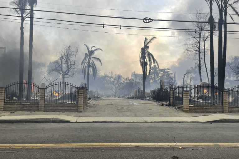 Már 11 halottja van a Los Angeles-i tűzvésznek