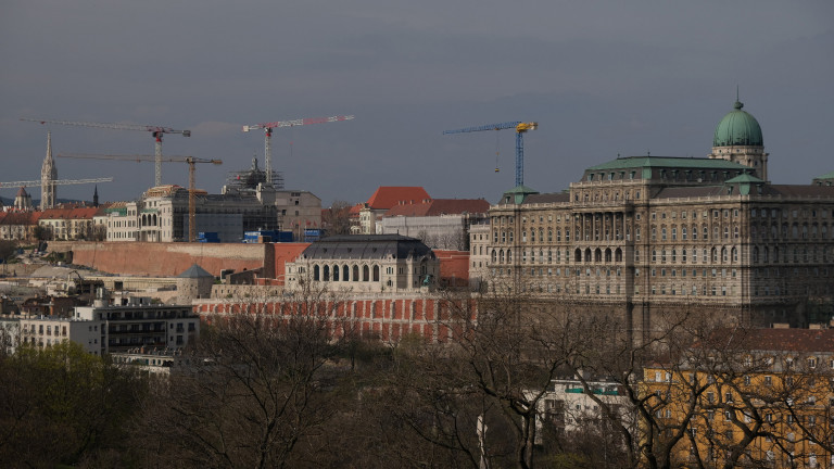 Vasbeton monstrumok, Patyomkin-műemlékek: így hazudják történelmi örökségnek a budai Várban felhúzott épületeket