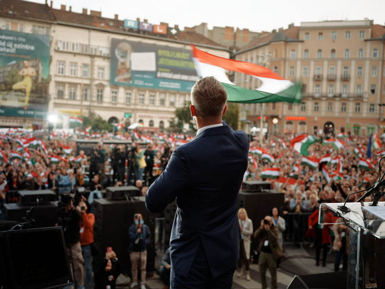 Márciusi népszavazásról posztolt Magyar Péter 