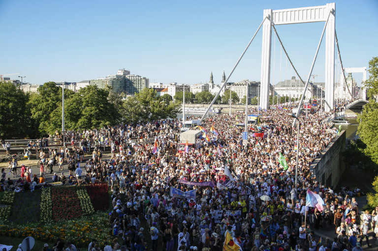 Néhány arc a kétszázezerből: ilyen volt a legnagyobb eddigi Budapest Pride