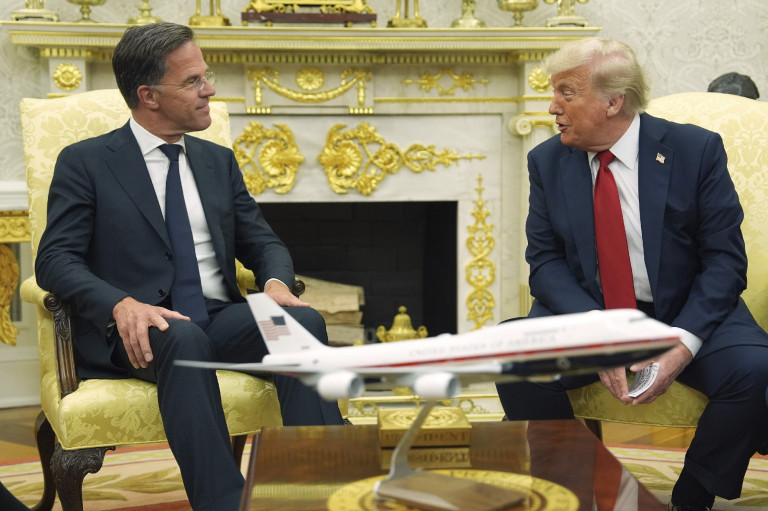Amerikai fegyverek Ukrajnának: Trump talán mégsem Putiyn bábja