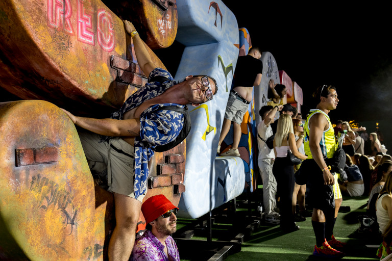 Haldoklik a Sziget, éljen a Sziget!