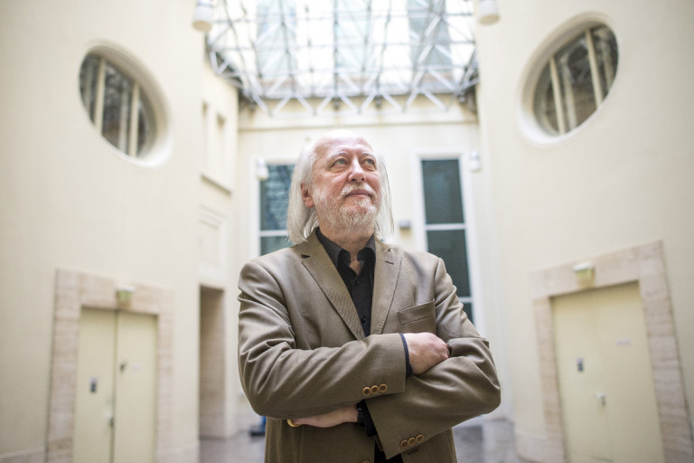 Egy lenyűgöző és látnoki életmű – Krasznahorkai László kapta az irodalmi Nobel-díjat