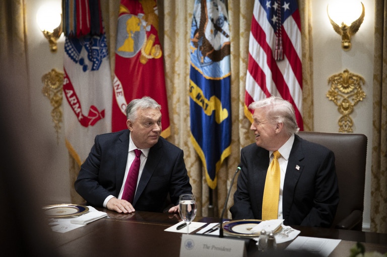 Orbán megbeszélte Trumppal, hogy maradjon a rezsicsökkentés