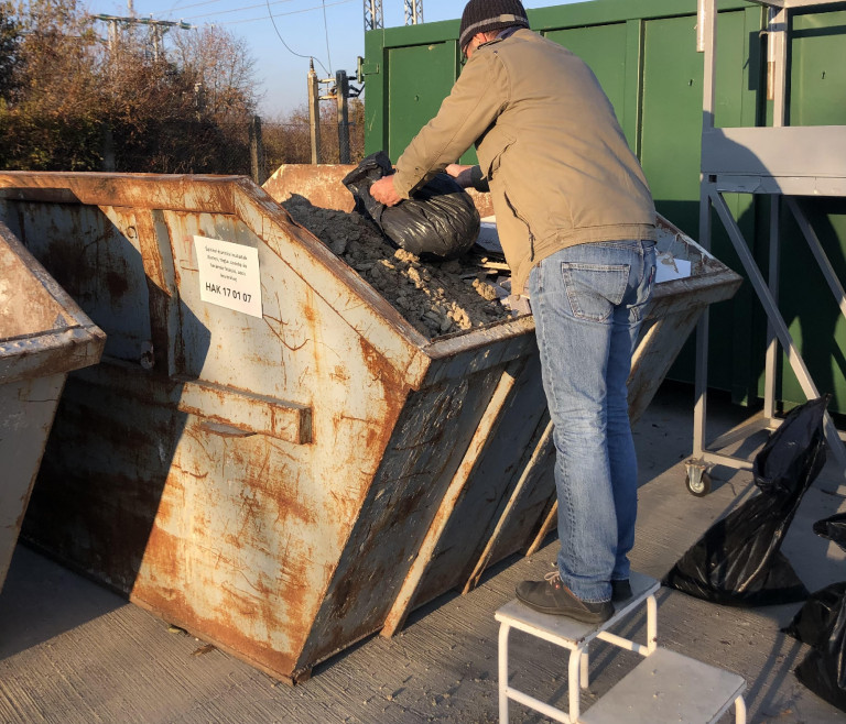 Hogyan lehet megszabadulni az építési törmeléktől egy veszprémi hulladékudvarban? A MOHU szeméttelepén valami nem tiszta