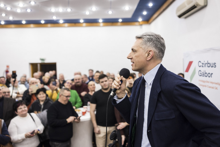 Hirtelen az lett a kérdés, mennyit tud még áprilisig ártani Lázár János a Fidesznek