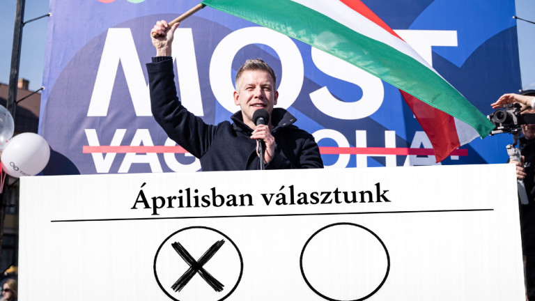 Brutális Tisza-előny mellett kínlódva gyűlnek a kis pártok ajánlásai