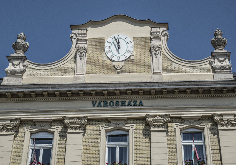 Arról is lehet szavazni, akarunk-e saját iskolát, rendelőt