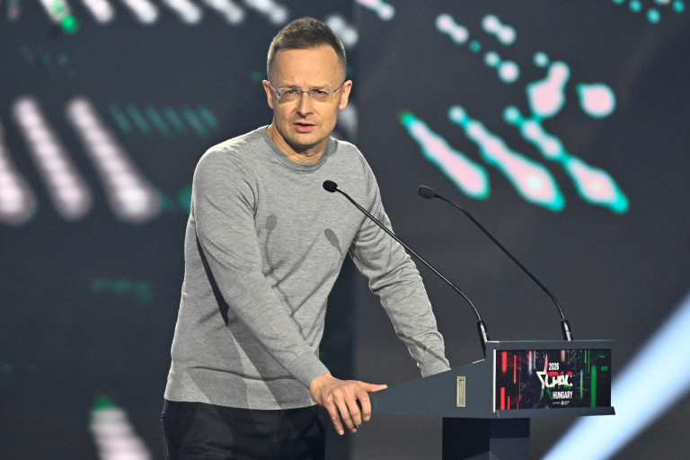 Áprilisban választunk: az oroszok már Szijjártó mobiltelefonjában vannak