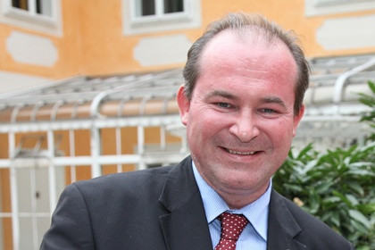 Ittasan, családjával az autóban karambolozott még nagykövetként Szalay-Bobrovniczky Vince