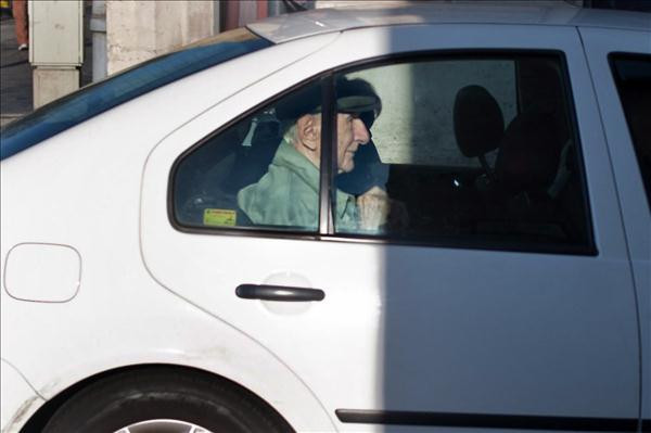 Meghalt Csatáry László - Gellért Ádám nemzetközi jogász a Csatáry-ügyről