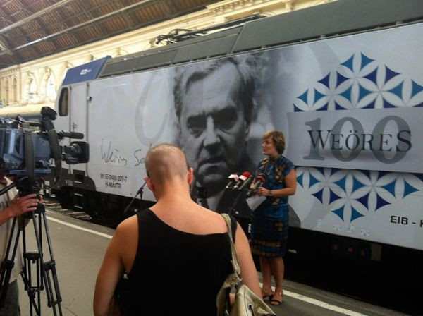 Weöres és a Látványosi Szabadegyetem – Országmozdony nekivág