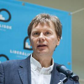 „Az állami médiát szüntetnénk meg” – Fodor Gábor