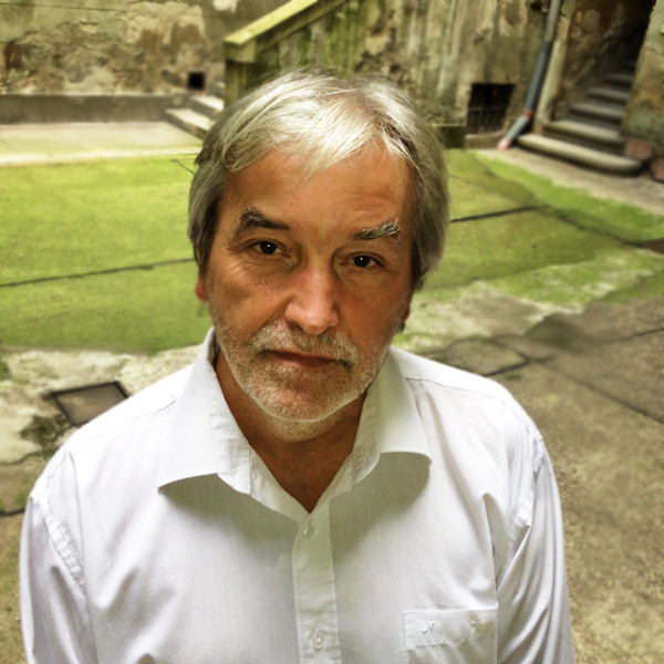 „Aki nincs velük, az nincs” – Mendrey Lászlóval nyitjuk a tanévet