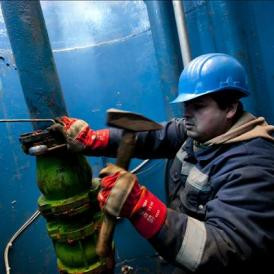  Hogyan fekteti meg a fővárosi közműcégeket a rezsicsökkentés? - Buzogjanak a ceyloni források!